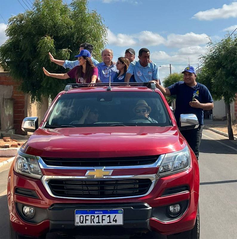 Sílvio, Iracema e Joel fazem mega carreata e ouve a população exigir por mudança
